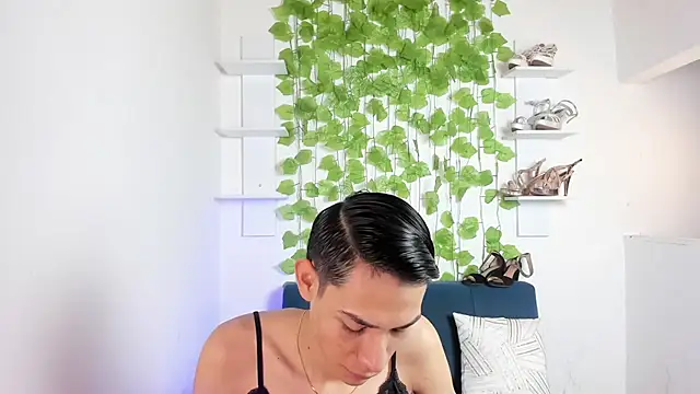 JackeOwens online show from April 18, 2026, 12:29 pm