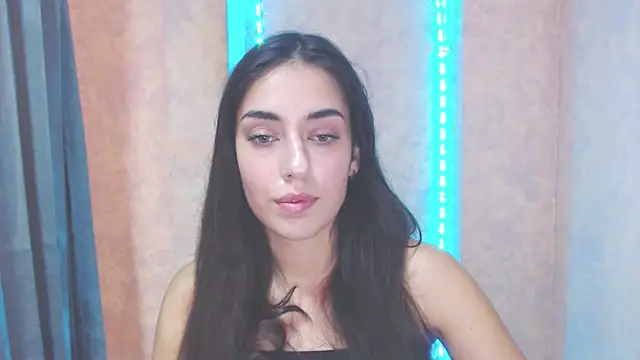 Lovelllyy online show from October 9, 2025, 10:38 am