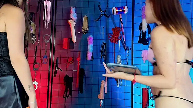 Snapshot of lucy_queensss chatting on January 9, 2026, 2:46 pm lucy queensss online show from January 9, 2026, 2:46 pm