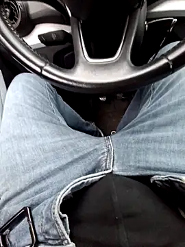 Nzino1983 online show from April 12, 2026, 4:54 pm