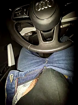 Nzino1983 online show from April 10, 2026, 9:22 pm