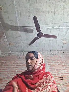 Snapshot of Sexy_Tanya69 chatting on December 18, 2025, 4:28 am Sexy Tanya69 online show from December 18, 2025, 4:28 am