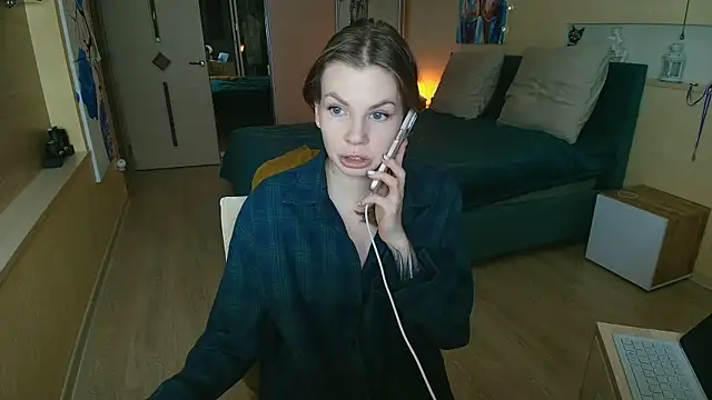 ReginaSparkle online show from October 24, 2025, 5:56 pm