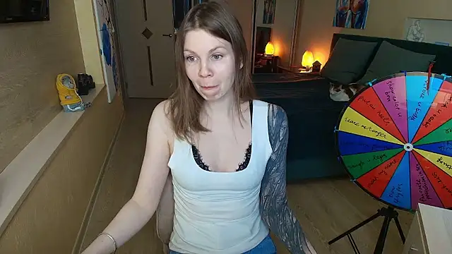 ReginaSparkle online show from February 3, 2026, 4:54 am