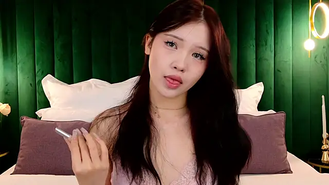 Snapshot of AnneCurtis chatting on May 4, 2026, 3:10 am AnneCurtis online show from May 4, 2026, 3:10 am