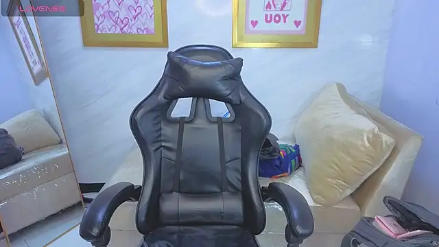 Paulette v online show from January 14, 2026, 1:04 pm