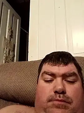 Rcraigue4 online show from October 19, 2025, 10:51 am