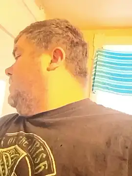 Rcraigue4 online show from October 30, 2025, 8:28 pm