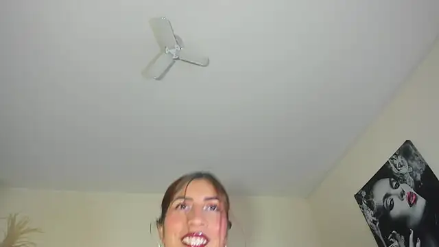 emili clark online show from November 15, 2025, 9:41 pm