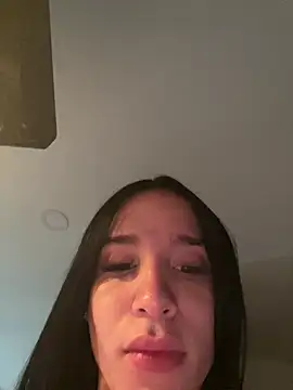 valerietnt online show from March 7, 2025, 1:51 pm