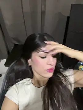 thompsonabella666 online show from February 5, 2025, 6:48 pm