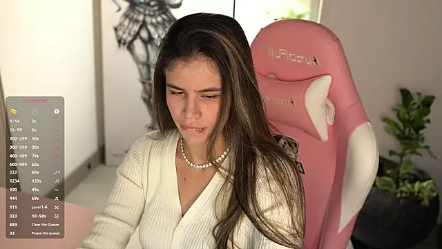 Snapshot of tatiana__cortes18 chatting on April 5, 2026, 8:48 pm tatiana cortes18 online show from April 5, 2026, 8:48 pm
