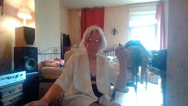 rosanetrav online show from June 29, 2026, 5:58 am