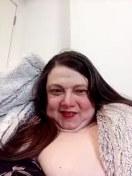 Snapshot of HotHornyEmmaX chatting on March 20, 2025, 7:47 am HotHornyEmmaX online show from March 20, 2025, 7:47 am