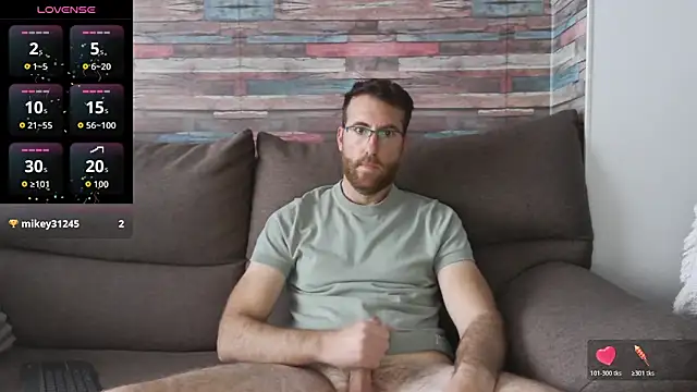 Snapshot of machohiberiko chatting on October 27, 2025, 4:19 pm machohiberiko online show from October 27, 2025, 4:19 pm