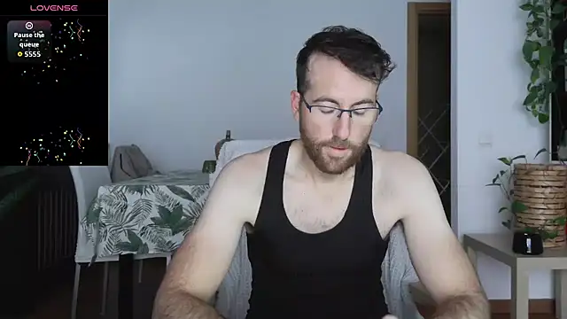 Snapshot of machohiberiko chatting on November 25, 2025, 4:18 pm machohiberiko online show from November 25, 2025, 4:18 pm