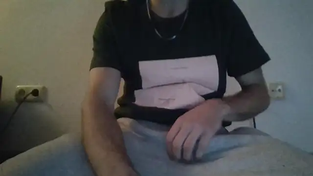 Snapshot of Daniel_667t chatting on October 13, 2025, 5:25 pm Daniel 667t online show from October 13, 2025, 5:25 pm