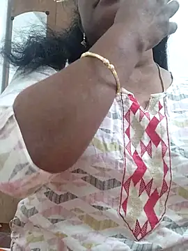 Snapshot of Tamil_Aathira chatting on February 13, 2025, 7:52 pm Tamil Aathira online show from February 13, 2025, 7:52 pm