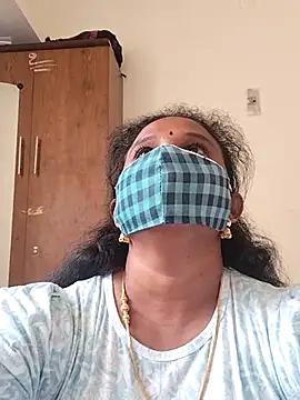 Snapshot of Tamil_Aathira chatting on February 18, 2025, 7:21 am Tamil Aathira online show from February 18, 2025, 7:21 am