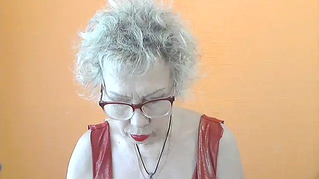 Snapshot of NessyJenixs chatting on June 10, 2026, 6:25 am NessyJenixs online show from June 10, 2026, 6:25 am