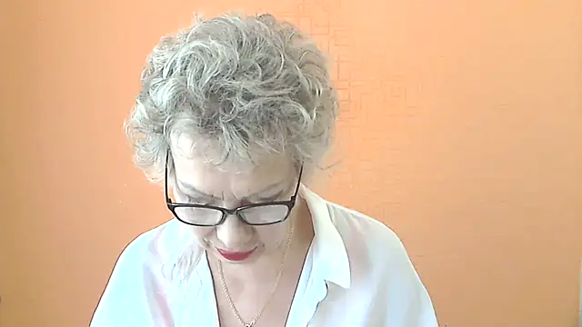 Snapshot of NessyJenixs chatting on July 18, 2026, 6:33 am NessyJenixs online show from July 18, 2026, 6:33 am