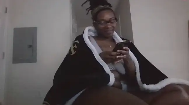 theprettysoles online show from February 28, 2025, 8:07 pm