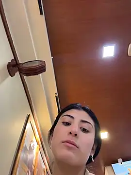 fiorella paris online show from February 16, 2026, 7:12 pm