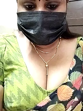 Queenflowerr online show from February 22, 2025, 10:18 am