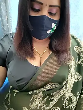Queenflowerr online show from June 1, 2026, 10:48 am