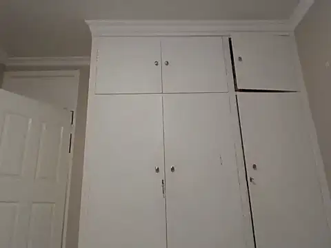 sydmanyoba online show from October 2, 2025, 4:32 pm