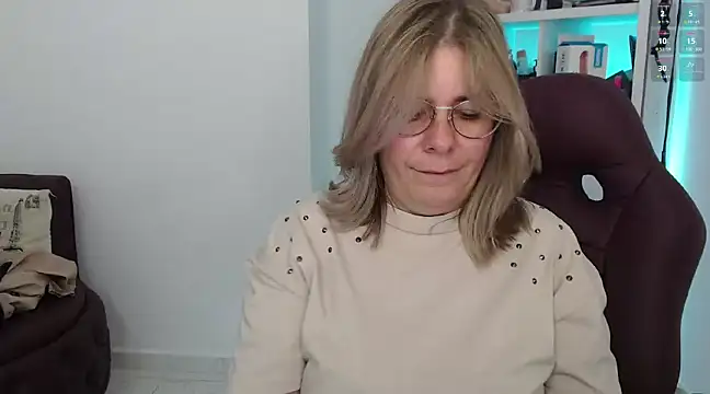 Snapshot of Frida_1982 chatting on February 23, 2025, 7:28 pm Frida 1982 online show from February 23, 2025, 7:28 pm