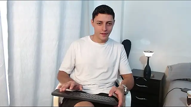 Frank Millers online show from April 8, 2026, 9:05 pm