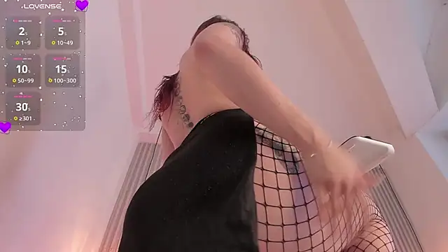 redvelvet  7 online show from April 17, 2026, 5:05 pm