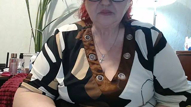 DeniseeRosea online show from May 6, 2026, 5:50 pm