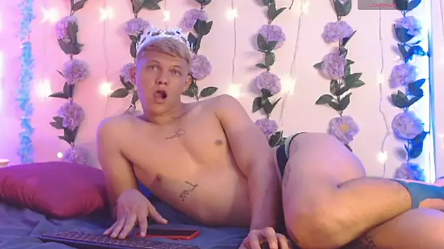 Snapshot of izan_20 chatting on February 27, 2026, 9:47 pm izan 20 online show from February 27, 2026, 9:47 pm