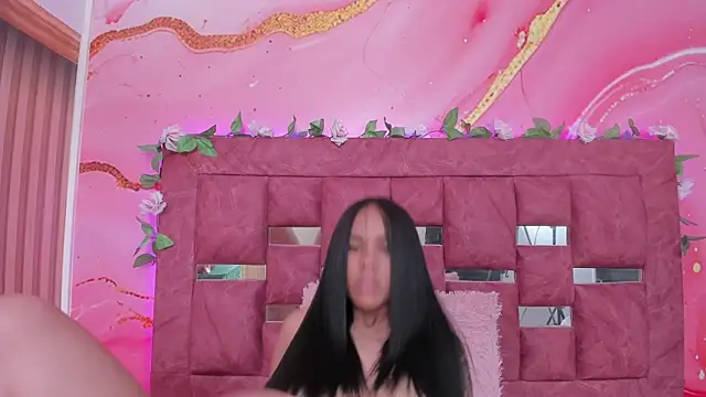 scarlett  evans  online show from November 21, 2025, 6:29 pm