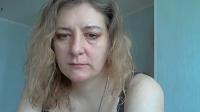 Snapshot of WriterInna44 chatting on March 6, 2025, 8:30 am WriterInna44 online show from March 6, 2025, 8:30 am