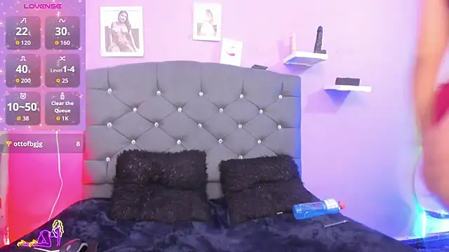 celesstte 00 online show from February 5, 2026, 1:07 pm