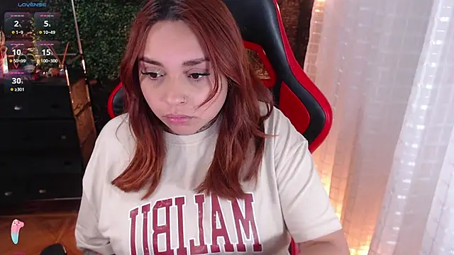 Snapshot of natyk_m chatting on February 14, 2026, 11:27 pm natyk m online show from February 14, 2026, 11:27 pm