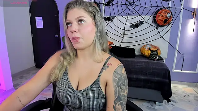 alaia greyy online show from October 21, 2025, 12:37 pm