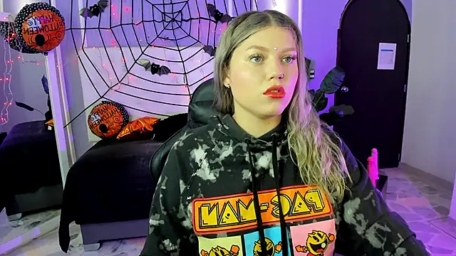 alaia greyy online show from October 9, 2025, 12:38 pm