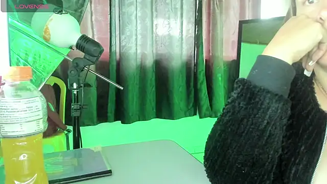 Isabella boom online show from February 14, 2025, 12:36 pm