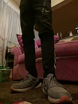 aebaleek2505 online show from February 18, 2025, 3:20 pm