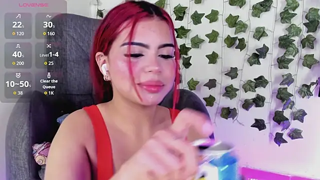 saray  jones online show from March 23, 2026, 8:08 pm