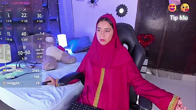 Snapshot of NaylaSaadi chatting on February 14, 2025, 10:36 pm NaylaSaadi online show from February 14, 2025, 10:36 pm