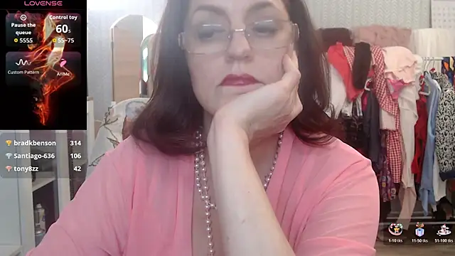 Soffya Soy online show from February 8, 2026, 9:45 pm