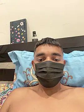 Snapshot of vas02vir chatting on July 13, 2026, 12:21 am vas02vir online show from July 13, 2026, 12:21 am