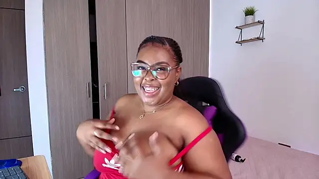 Snapshot of Maissa_Williams chatting on February 2, 2025, 8:08 pm Maissa Williams online show from February 2, 2025, 8:08 pm