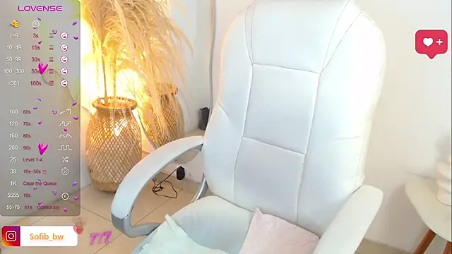 Snapshot of Sofi_BBW chatting on February 26, 2026, 12:38 pm Sofi BBW online show from February 26, 2026, 12:38 pm