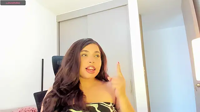 Snapshot of RachelRusso chatting on September 14, 2025, 6:41 pm RachelRusso online show from September 14, 2025, 6:41 pm